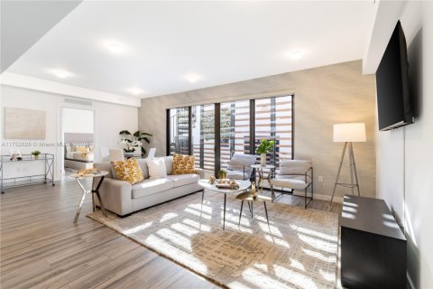 Commercial property in Miami, Florida 781.49 sq.m. № 1957563 - photo 20