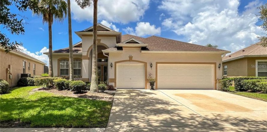 House in Lake Mary, Florida 4 bedrooms, 206.43 sq.m. № 2209266