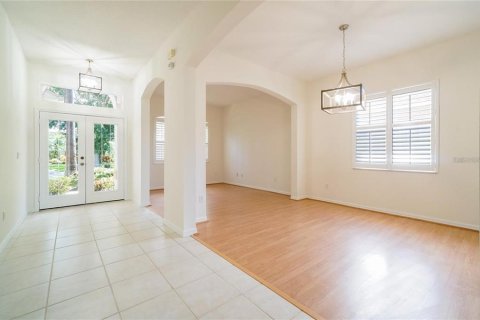 House in Lake Mary, Florida 4 bedrooms, 206.43 sq.m. № 2209266 - photo 6