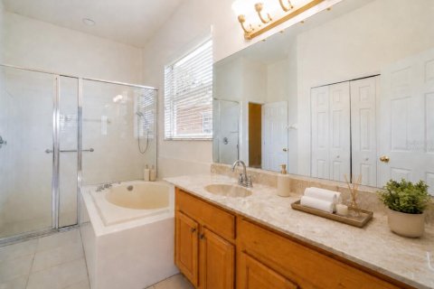 House in Lake Mary, Florida 4 bedrooms, 206.43 sq.m. № 2209266 - photo 16