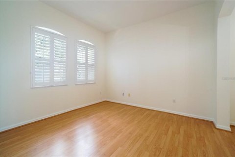 House in Lake Mary, Florida 4 bedrooms, 206.43 sq.m. № 2209266 - photo 3