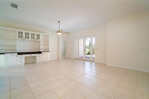 House in Lake Mary, Florida 4 bedrooms, 206.43 sq.m. № 2209266 - photo 9