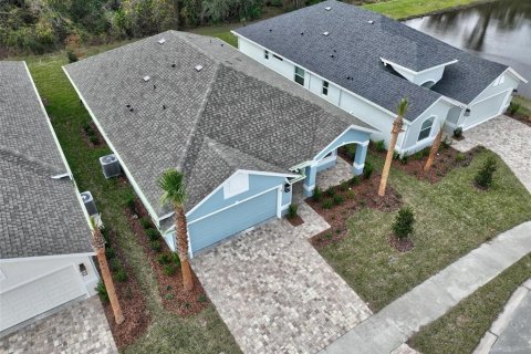 House in Palm Coast, Florida 2 bedrooms, 152.82 sq.m. № 1533921 - photo 11
