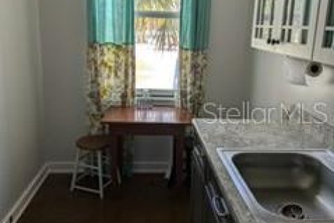 Commercial property in Pomona Park, Florida 1458.94 sq.m. № 1691064 - photo 1