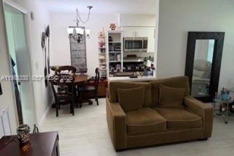 Condo in Miami, Florida, 1 bedroom № 2051439