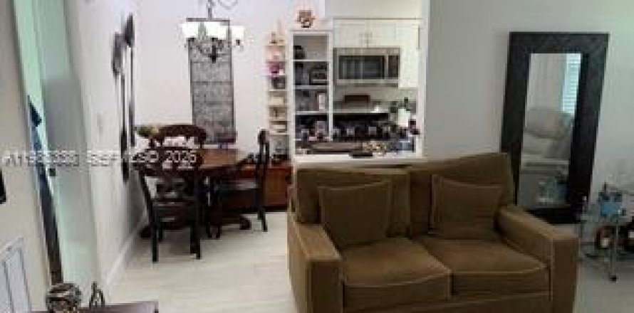 Condo in Miami, Florida, 1 bedroom  № 2051439