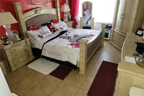 Copropriété à vendre à Pembroke Pines, Floride: 2 chambres, 125.51 m2 № 2039780 - photo 3