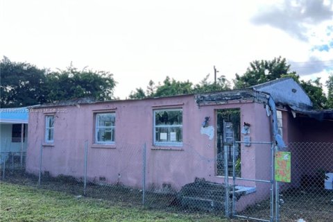 Casa en venta en Hollywood, Florida № 1949864 - foto 9