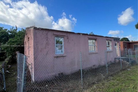 Casa en venta en Hollywood, Florida № 1949864 - foto 2