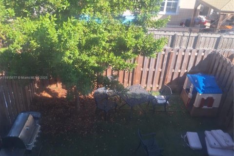 Townhouse in Homestead, Florida 3 bedrooms, 137.77 sq.m. № 2016349 - photo 30