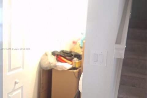 Townhouse in Homestead, Florida 3 bedrooms, 137.77 sq.m. № 2016349 - photo 9