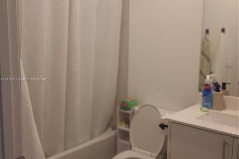 Townhouse in Homestead, Florida 3 bedrooms, 137.77 sq.m. № 2016349 - photo 24