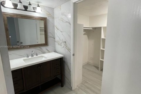 Appartement à louer à Miami, Floride: 3 chambres, 108.42 m2 № 2026762 - photo 10
