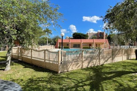 Appartement à louer à Miami, Floride: 3 chambres, 108.42 m2 № 2026762 - photo 5