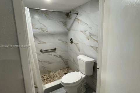 Appartement à louer à Miami, Floride: 3 chambres, 108.42 m2 № 2026762 - photo 13