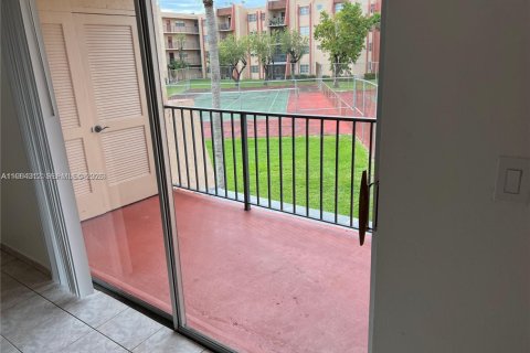 Appartement à louer à Miami, Floride: 3 chambres, 108.42 m2 № 2026762 - photo 27