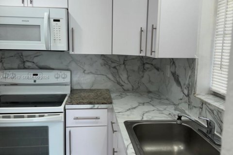 Appartement à louer à Miami, Floride: 3 chambres, 108.42 m2 № 2026762 - photo 17