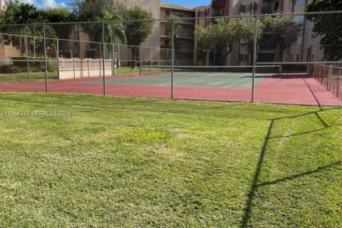 Appartement à louer à Miami, Floride: 3 chambres, 108.42 m2 № 2026762 - photo 4