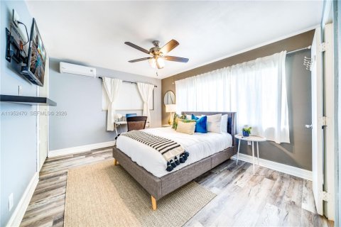 House in Pompano Beach, Florida 4 bedrooms, 163.14 sq.m. № 2006683 - photo 15