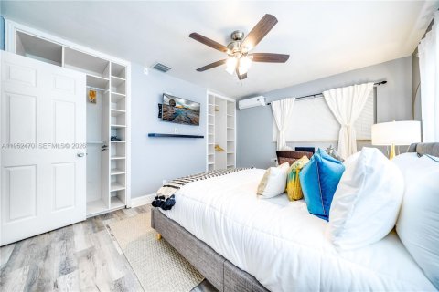 House in Pompano Beach, Florida 4 bedrooms, 163.14 sq.m. № 2006683 - photo 16