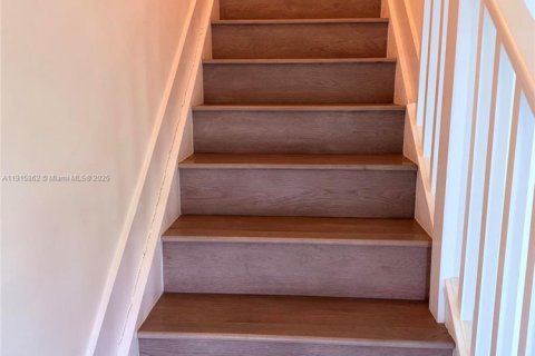 Touwnhouse à vendre à Doral, Floride: 3 chambres, 149.02 m2 № 2016206 - photo 11