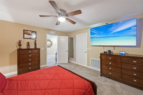 House in Riverview, Florida 5 bedrooms, 356.19 sq.m. № 1900277 - photo 22