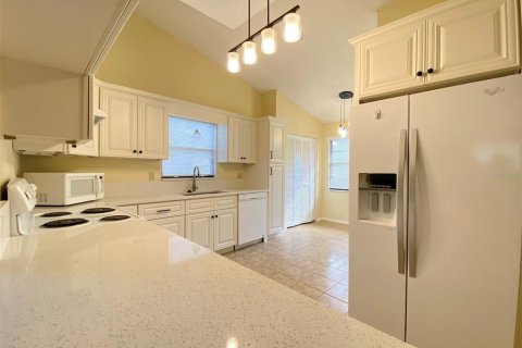 Condominio en alquiler en Sarasota, Florida, 2 dormitorios, 95.13 m2 № 1903291 - foto 11