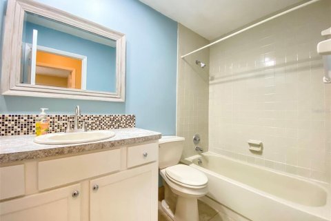 Condominio en alquiler en Sarasota, Florida, 2 dormitorios, 95.13 m2 № 1903291 - foto 22