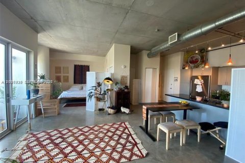 Condo in Miami, Florida, 2 bedrooms № 2170826 - photo 22