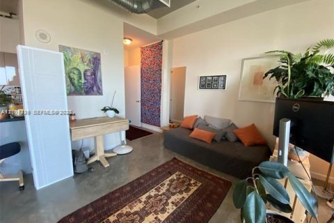 Condo in Miami, Florida, 2 bedrooms № 2170826 - photo 17