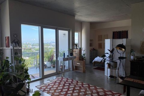 Condo in Miami, Florida, 2 bedrooms № 2170826 - photo 28