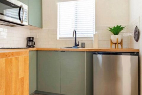 Immobilier commercial à louer à Miami, Floride: 1 chambre, 37.16 m2 № 1977540 - photo 4