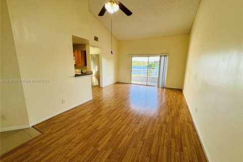 Condominio en venta en Oakland Park, Florida, 2 dormitorios, 101.82 m2 № 1776156 - foto 9