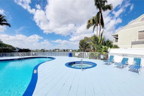 Condominio en venta en Oakland Park, Florida, 2 dormitorios, 101.82 m2 № 1776156 - foto 29