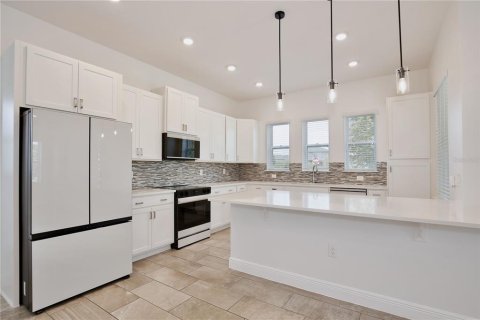 Casa en alquiler en Orlando, Florida, 3 dormitorios, 188.41 m2 № 1906457 - foto 8