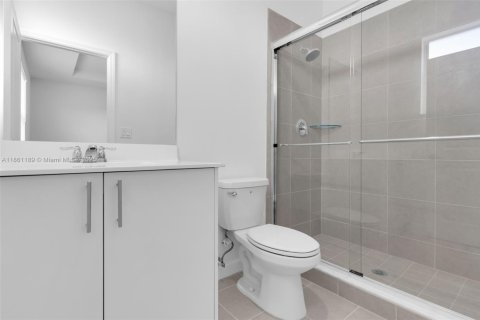 Снять в аренду таунхаус в Хомстед, Флорида 3 спальни, 138.33м2, № 1961212 - фото 17