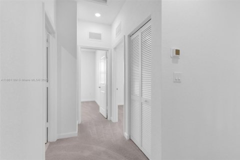 Снять в аренду таунхаус в Хомстед, Флорида 3 спальни, 138.33м2, № 1961212 - фото 14