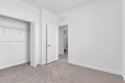 Снять в аренду таунхаус в Хомстед, Флорида 3 спальни, 138.33м2, № 1961212 - фото 22