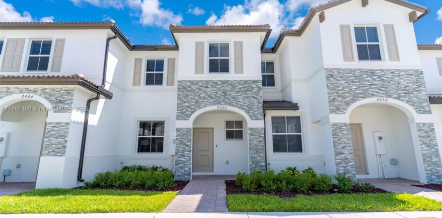 Таунхаус в Хомстед, Флорида 3 спальни, 138.33м2 № 1961212