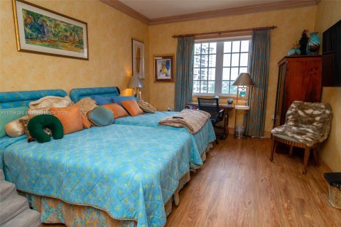 Снять в аренду кондоминиум в Майами-Бич, Флорида 3 спальни, 291.71м2, № 1985354 - фото 14