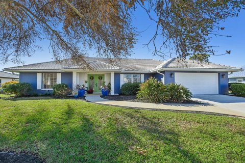 House in Englewood, Florida 3 bedrooms, 207.64 sq.m. № 1425433 - photo 1
