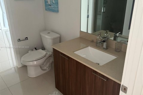 Condo in Doral, Florida, 1 bedroom  № 1963040 - photo 9