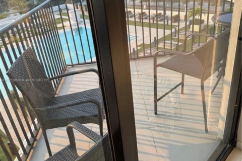 Condo in Doral, Florida, 1 bedroom  № 1963040 - photo 4