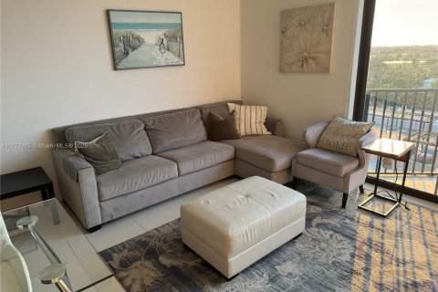 Condo in Doral, Florida, 1 bedroom  № 1963040 - photo 3