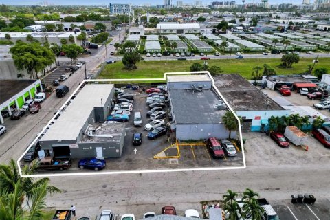 Propiedad comercial en venta en Fort Lauderdale, Florida № 1864185 - foto 4