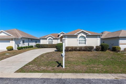 House in Ocala, Florida 3 bedrooms, 165.46 sq.m. № 2103004 - photo 2