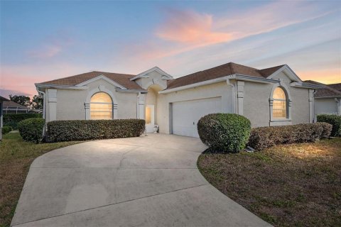 House in Ocala, Florida 3 bedrooms, 165.46 sq.m. № 2103004 - photo 4