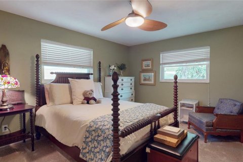 House in Eustis, Florida 4 bedrooms, 373.37 sq.m. № 1512578 - photo 16