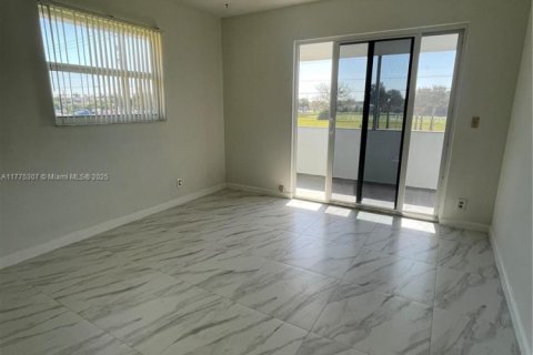Condominio en venta en Delray Beach, Florida, 2 dormitorios, 81.75 m2 № 1868177 - foto 8