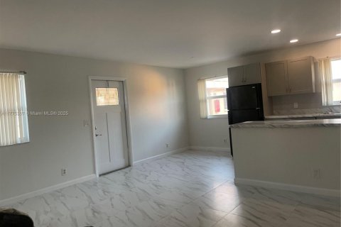 Condominio en venta en Delray Beach, Florida, 2 dormitorios, 81.75 m2 № 1868177 - foto 12